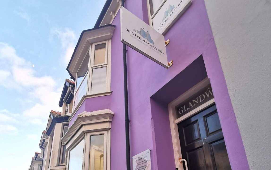 Contact Glandwr Dentists Criccieth & Pwllheli North Wales